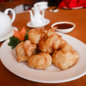 Deep Fried Crispy Prawns with Plum Sauce